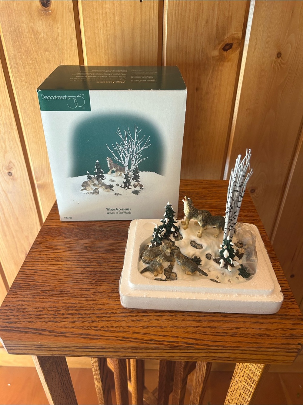 Department 56 Woodland " Wolves in the Woods "
accessory